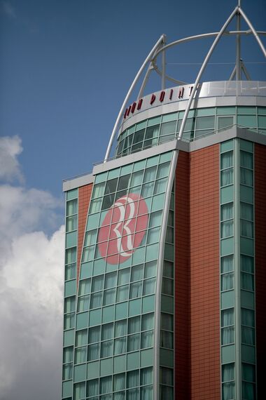 ConceptWall 60 Muros cortina - Hotel/Holiday complex Orbital Plaza/Ramada Hotel situado en Cannock, Reino Unido