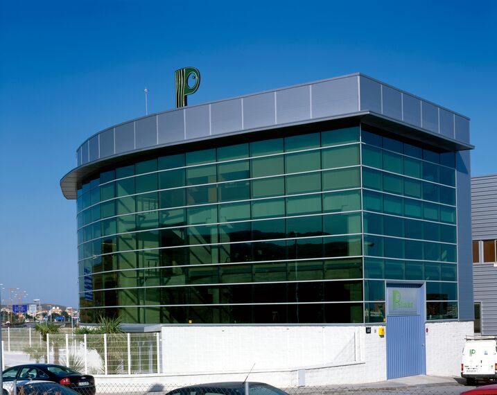 ConceptWall 50 Muros cortina - Pelmar situado en Badalona, España