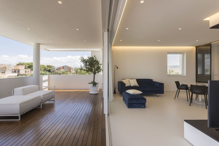 SlimPatio 68 Puertas correderas y plegables, HiFinity Puertas correderas y plegables, ConceptSystem 77 Ventanas y CS 77 Hidden Vent Ventanas - Casa D situado en Ragusa, Italia