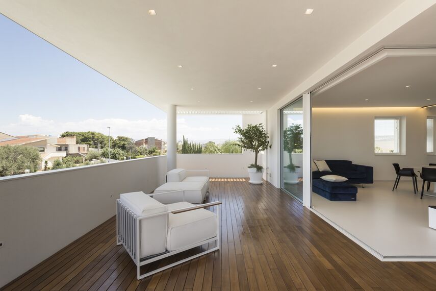 SlimPatio 68 Puertas correderas y plegables, HiFinity Puertas correderas y plegables, ConceptSystem 77 Ventanas y CS 77 Hidden Vent Ventanas - Casa D situado en Ragusa, Italia