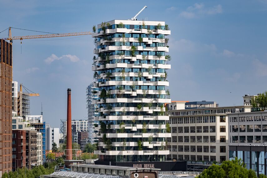 SlimLine 38 Ventanas, SlimLine 38 Puertas y ConceptWall 50 Muros cortina - Trudo Toren Vertical Forest situado en Eindhoven, los Países Bajos