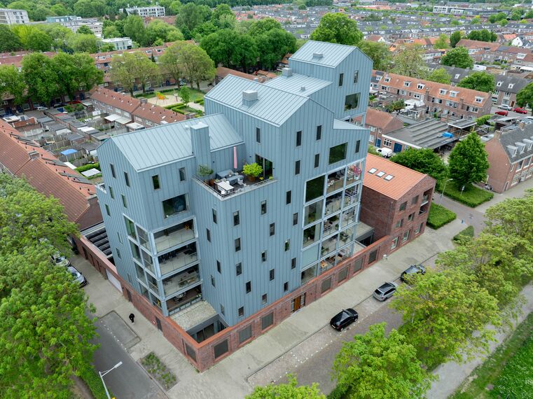 SlimLine 38 Ventanas, ConceptPatio 130 Puertas correderas y plegables y ConceptPatio 155 Puertas correderas y plegables - Wolstad Piushaven situado en Tilburg, los Países Bajos