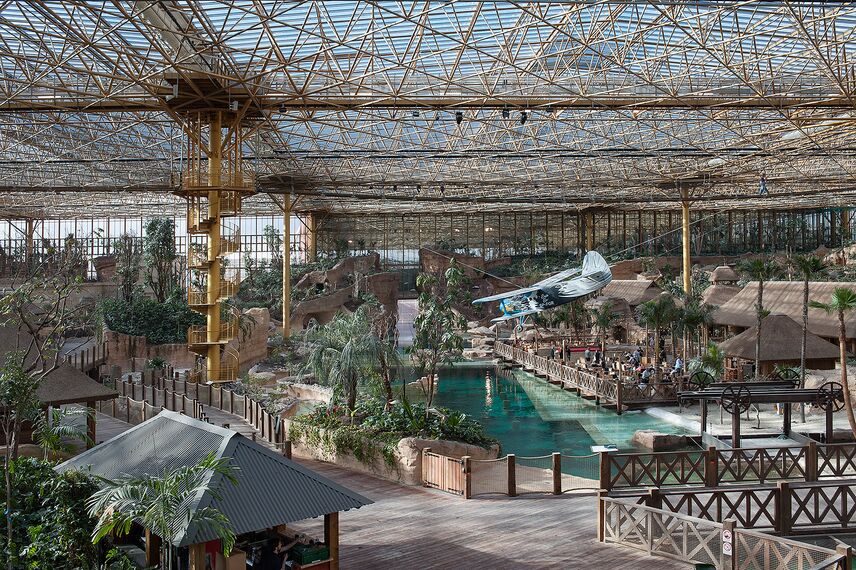 ConceptWall 50 Muros cortina, ConceptSystem 77 Ventanas, CS 77 HI Ventanas y CW 50-HI Muros cortina - Edenya en Pairi Daiza, el mayor invernadero tropical del mundo situado en Brugelette, Bélgica
