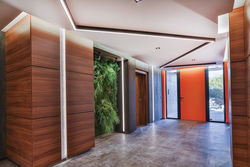ConceptWall 50 Muros cortina, CS 77 Panel Door Puertas y ConceptSystem 77 Ventanas - Ruhouse situado en Sofia, Bulgarije