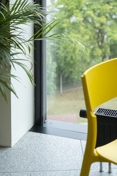 ConceptSystem 77 Ventanas, CW 50-SC Muros cortina y Horizon Window - Centro de Oficinas Palacza situado en Poznań, Polonia