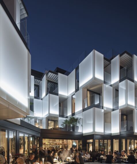 ConceptSystem 68 Ventanas, ConceptFolding 77 Puertas correderas y plegables y CS 77 Fire Proof Puertas - Hotel Sir Joan situado en Ibiza, España