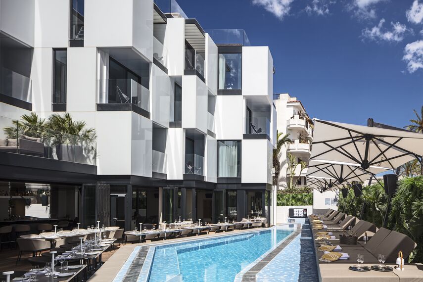 ConceptSystem 68 Ventanas, ConceptFolding 77 Puertas correderas y plegables y CS 77 Fire Proof Puertas - Hotel Sir Joan situado en Ibiza, España