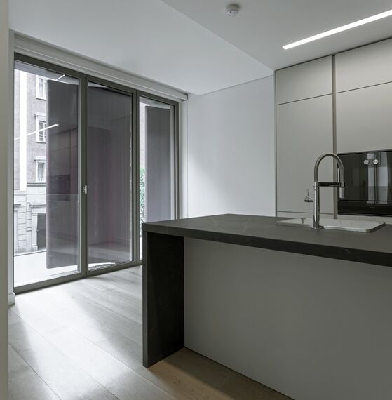 HiFinity Puertas correderas y plegables y CS 77 Hidden Vent Ventanas - Lagasca 99 situado en Madrid, España