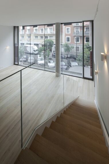 HiFinity Puertas correderas y plegables y CS 77 Hidden Vent Ventanas - Lagasca 99 situado en Madrid, España