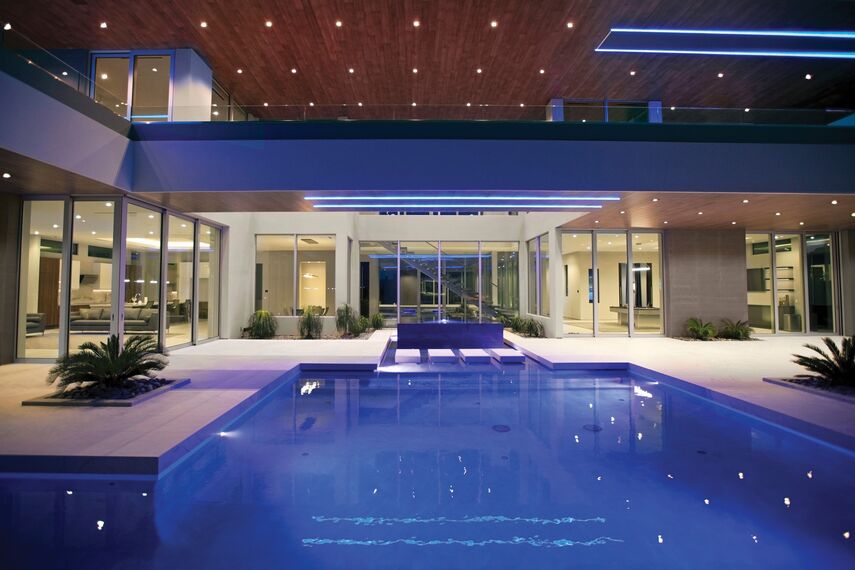 ConceptSystem 77 Puertas y ConceptSystem 77 Ventanas - Painted Feather situado en Las Vegas, Estados Unidos de América