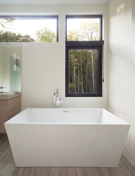 ConceptWall 50 Muros cortina y ConceptSystem 77 Ventanas - Forest View Residence situado enCanadá