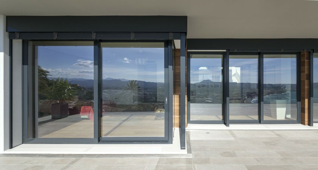 ConceptSystem 77 Ventanas - House Vivienda Particular situado en Alicante, España