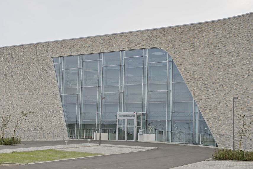 BriseSoleil 100 Protección solar, CS 104 (c) Sistemas cancelados y CW 50-HI Muros cortina - Office building Det Faglige Hus situado enDinamarca