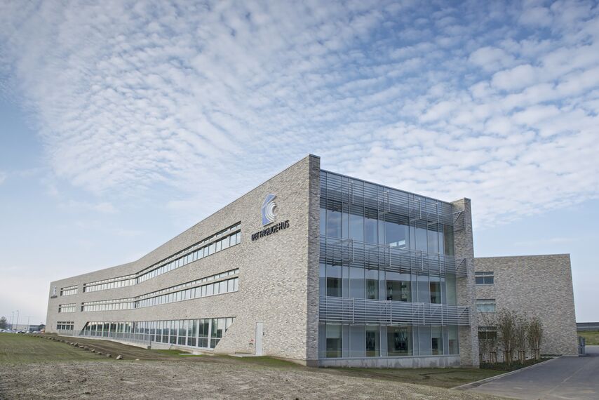 BriseSoleil 100 Protección solar, CS 104 (c) Sistemas cancelados y CW 50-HI Muros cortina - Office building Det Faglige Hus situado enDinamarca
