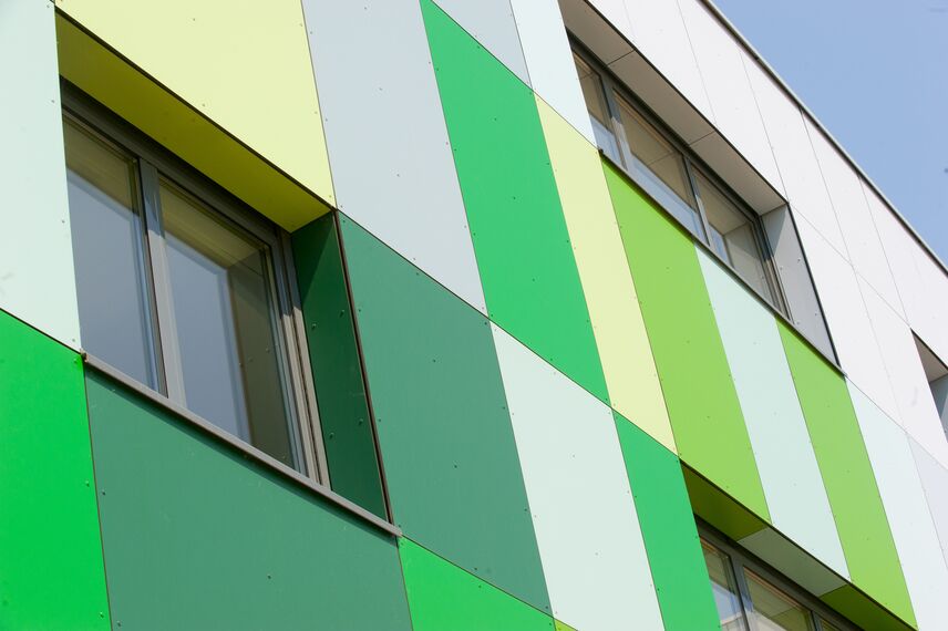 ConceptDoor 50 Puertas, BriseSoleil 100 Protección solar y XS 50 Ventanas - Boarding school Lycée Agricole LAVAL (boarding school) situado enFrancia