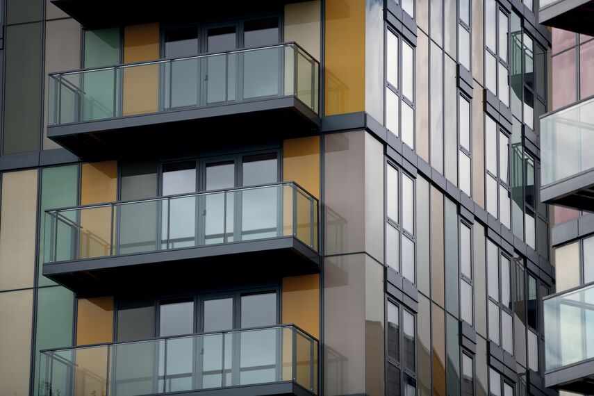 ConceptWall 50 Muros cortina - Complejo de apartamentos Matchmakers Wharf situado en Stratford, Reino Unido