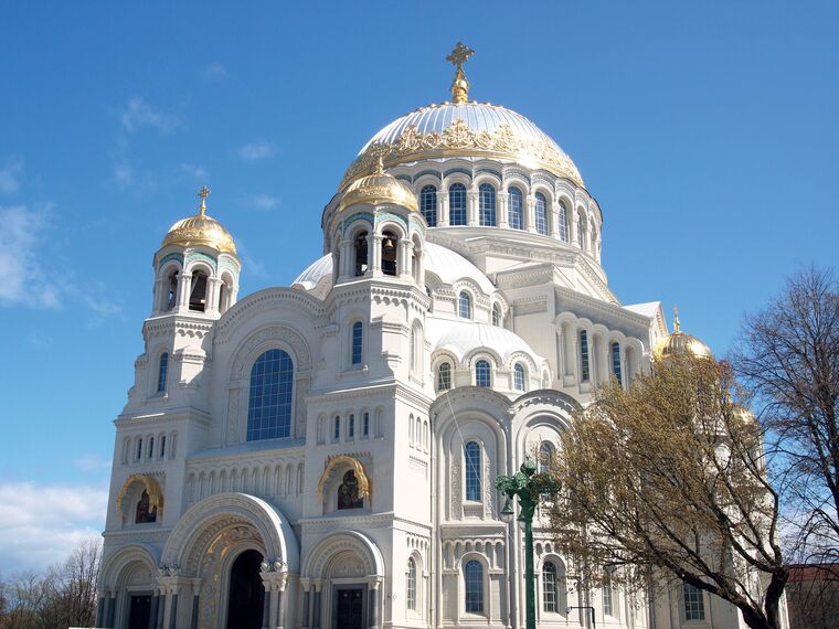 Church/Convent/Abbey/Mosque/Synagogue The Morskoy Cathedral of St Nicholas situado en Kronshtadt, Rusia