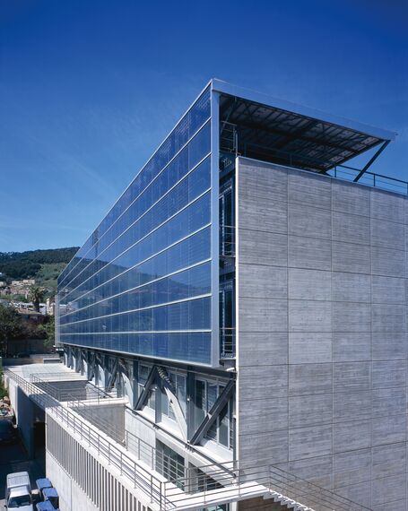 ConceptWall 50 Muros cortina - Research/Engineering centre Edificio del Parque de Innovación Tecnología y Empresarial La Salle situado en Barcelona, España