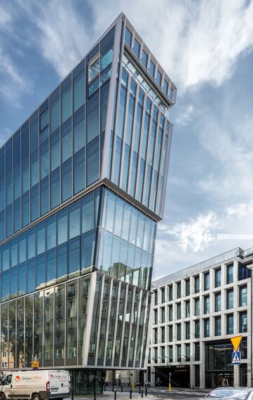 CW 50-HI Muros cortina - The Nest situado en Warsaw, Polonia