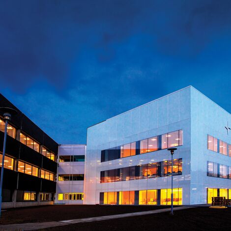 ConceptWall 50 Muros cortina - Polestar situado en Gothenburg, Suecia
