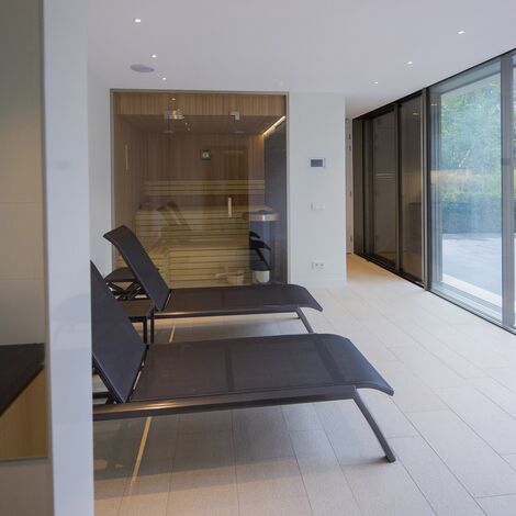BriseSoleil 40 Protección solar, HiFinity Puertas correderas y plegables y CS 86-HI (c) Sistemas cancelados - Poolhouse Bergen situado en Bergen, los Países Bajos