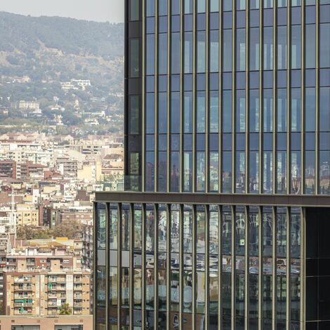 ConceptWall 50 Muros cortina y CW 50-SC Muros cortina - Torre Puig II situado en Barcelona, España