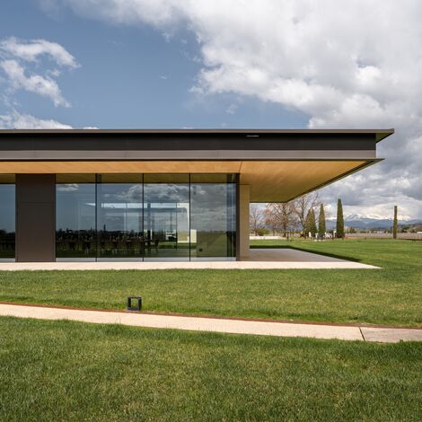 HiFinity Puertas correderas y plegables y ConceptPatio 155 Puertas correderas y plegables - Cantine Vie di Romans situado en Gorizia, Italia