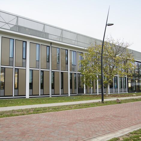ConceptSystem 77 Puertas, CW 50 Standard Muros cortina, CW 50 Muros cortina y CS 77 Hidden Vent Ventanas - Office building Building N Hengelo situado en Hengelo, los Países Bajos
