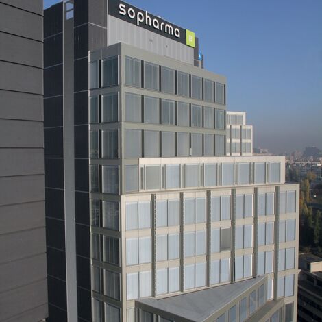 CS 86-HI (c) Sistemas cancelados, CW 86 Standard Muros cortina y CW 86-EF Muros cortina - Business center Sopharma Litex Business Towers situado en Sofia, Bulgarije