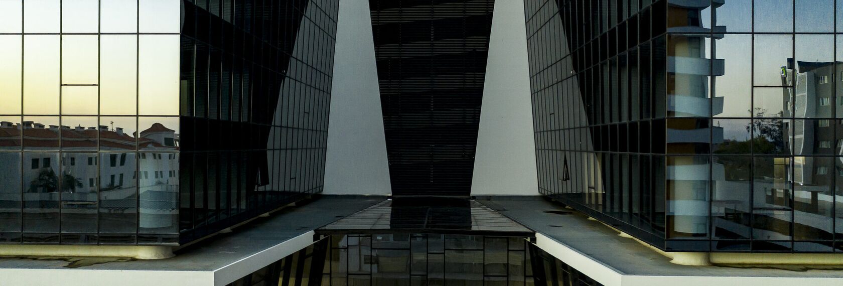 ConceptWall 50 Muros cortina - Energy Towers situado en Maputo, Moçambique