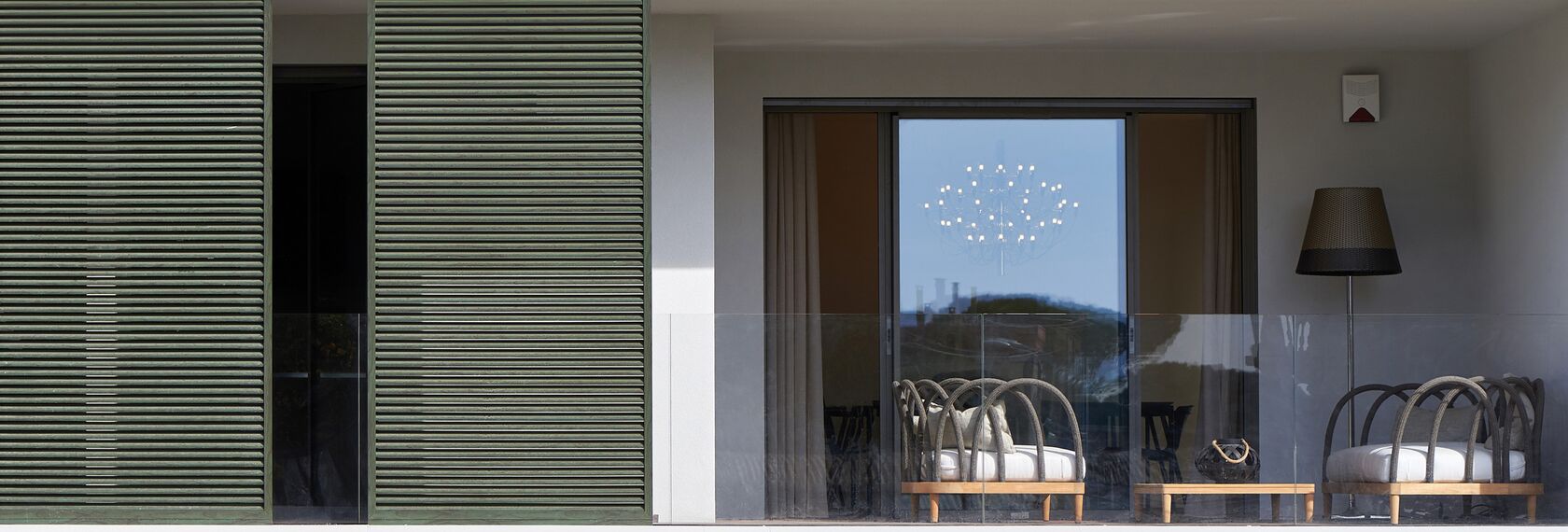 BriseSoleil 40 Protección solar, CS 77 Hidden Vent Ventanas y SlimPatio 68 Puertas correderas y plegables - Palazzo Arbà situado en Genoa, Italia