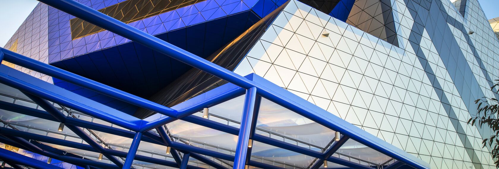 CW 50-SC Muros cortina - Perth Arena situado en Perth, Australia