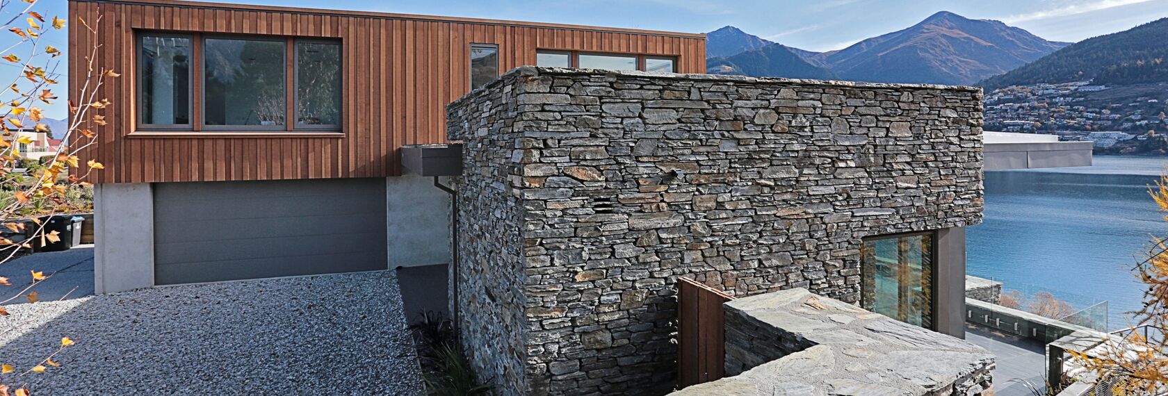 ConceptFolding 77 Puertas correderas y plegables y ConceptSystem 77 Ventanas - Lake Wakatipu House situado en Otago, Nueva Zelanda