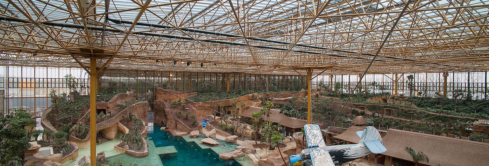 ConceptWall 50 Muros cortina, ConceptSystem 77 Ventanas, CS 77 HI Ventanas y CW 50-HI Muros cortina - Edenya en Pairi Daiza, el mayor invernadero tropical del mundo situado en Brugelette, Bélgica