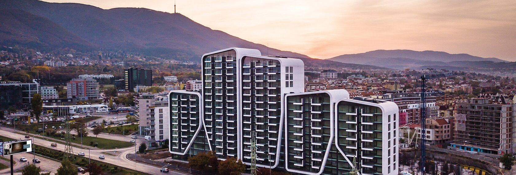 ConceptWall 50 Muros cortina y ConceptSystem 77 Ventanas - Complejo de apartamentos A3 Advanced Architecture Apartments situado en Sofia, Bulgarije