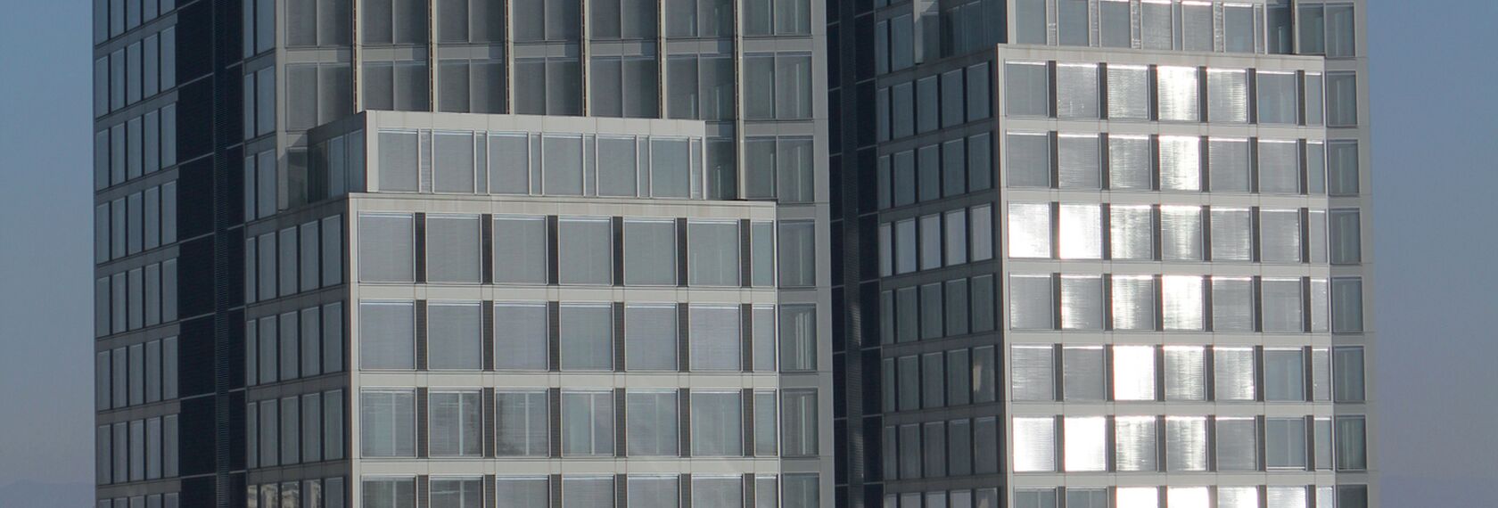 CS 86-HI (c) Sistemas cancelados, CW 86 Standard Muros cortina y CW 86-EF Muros cortina - Business center Sopharma Litex Business Towers situado en Sofia, Bulgarije