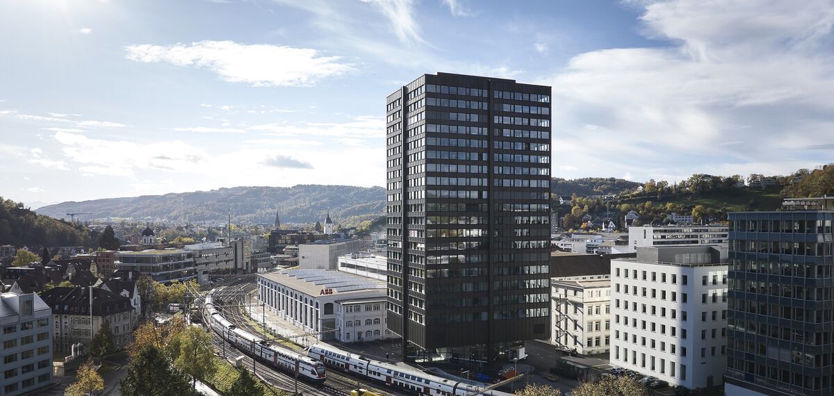 MasterPatio Puertas correderas y plegables, MasterLine 8 Ventanas y MasterLine 8 Puertas - Akara Tower situado en Baden, Suiza