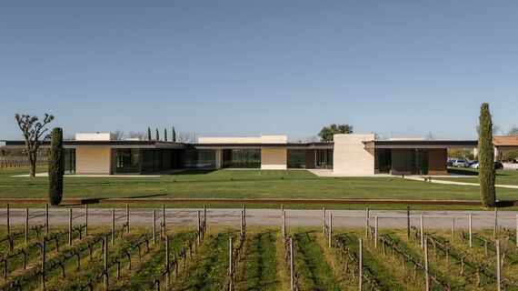 HiFinity Puertas correderas y plegables y ConceptPatio 155 Puertas correderas y plegables - Cantine Vie di Romans situado en Gorizia, Italia