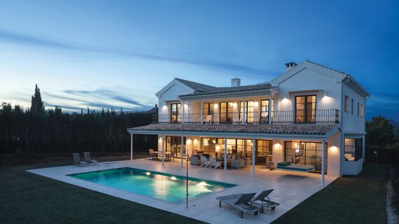 SlimLine 38 Ferro Ventanas - Villa Vivienda Particular San Roque situado enEspaña