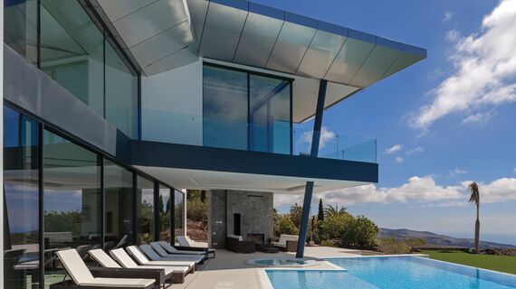 HiFinity Puertas correderas y plegables, ConceptSystem 77 Puertas y ConceptPatio 68 Puertas correderas y plegables - Vivienda Particular Gran Canaria situado enEspaña
