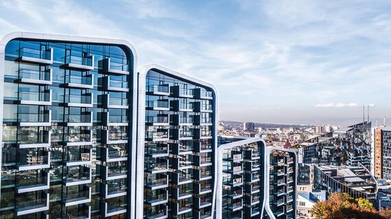 ConceptWall 50 Muros cortina y ConceptSystem 77 Ventanas - Complejo de apartamentos A3 Advanced Architecture Apartments situado en Sofia, Bulgarije