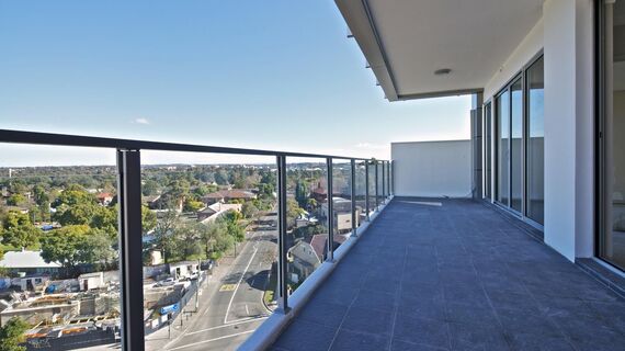 ConceptSystem 59Pa Ventanas, BriseSoleil 100 Protección solar, ConceptSystem 59Pa Puertas, ConceptWall 50 Muros cortina y CP 50 Puertas correderas y plegables - Complejo de apartamentos Albert Street Apartments situado en North Parramatta, Australia
