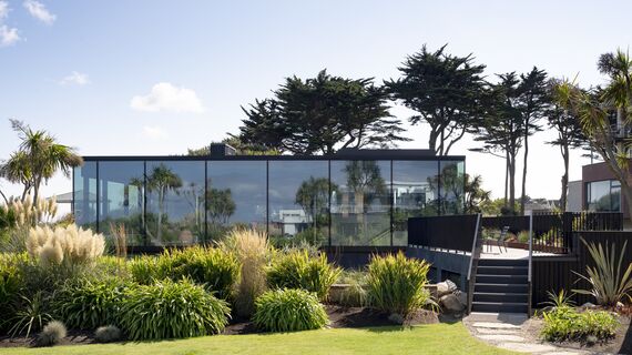 ConceptWall 50 Muros cortina, SlimLine 38 Puertas, CW 50-SC Muros cortina, SlimLine 38 HI Ventanas, CS 77-HI Puertas y CS 77-HI+ Ventanas - The Sea Rooms situado en Rosslare, Irlanda