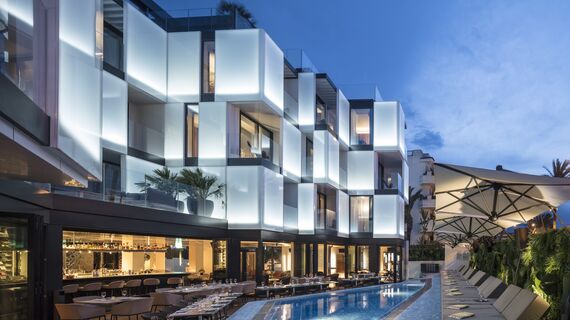 ConceptSystem 68 Ventanas, ConceptFolding 77 Puertas correderas y plegables y CS 77 Fire Proof Puertas - Hotel Sir Joan situado en Ibiza, España