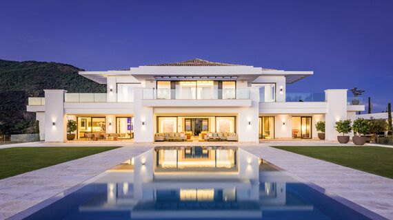 HiFinity Puertas correderas y plegables, ConceptSystem 77 Ventanas y EcoSystem 50 Ventanas - Heaven 11 situado en Marbella, España